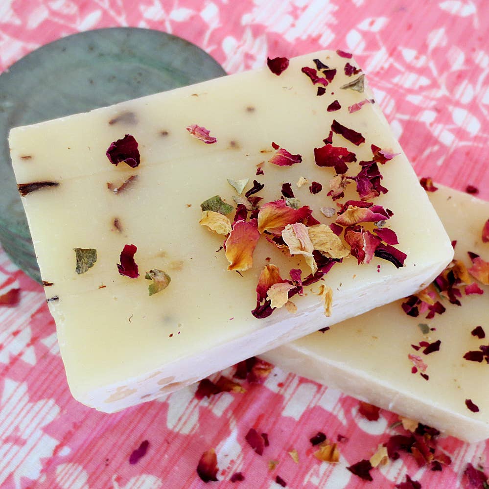 Green Daffodil Bath & Body - Wholesale Bar Soap - Magnolia Natural Handmade Bar Soap - Floral3