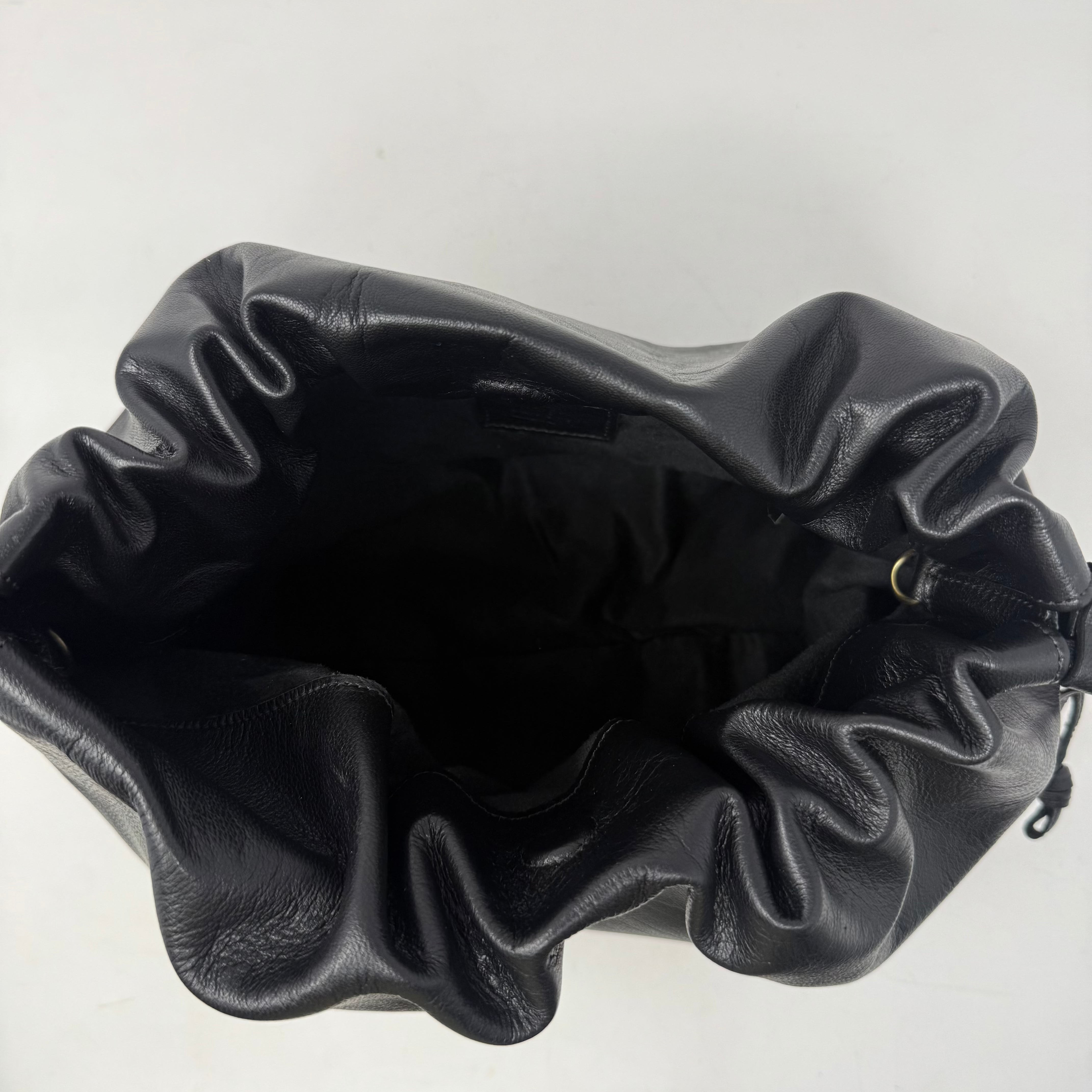 Artisan Stories - Wholesale Crossbodytas - Dames - Handgemaakte Leren Slouch Tas – Zwart3