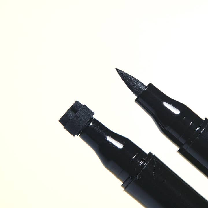 Ashley Hay Design – Engroshandel Eyeliner – Makeup Paw Print Stempel og Eyeliner