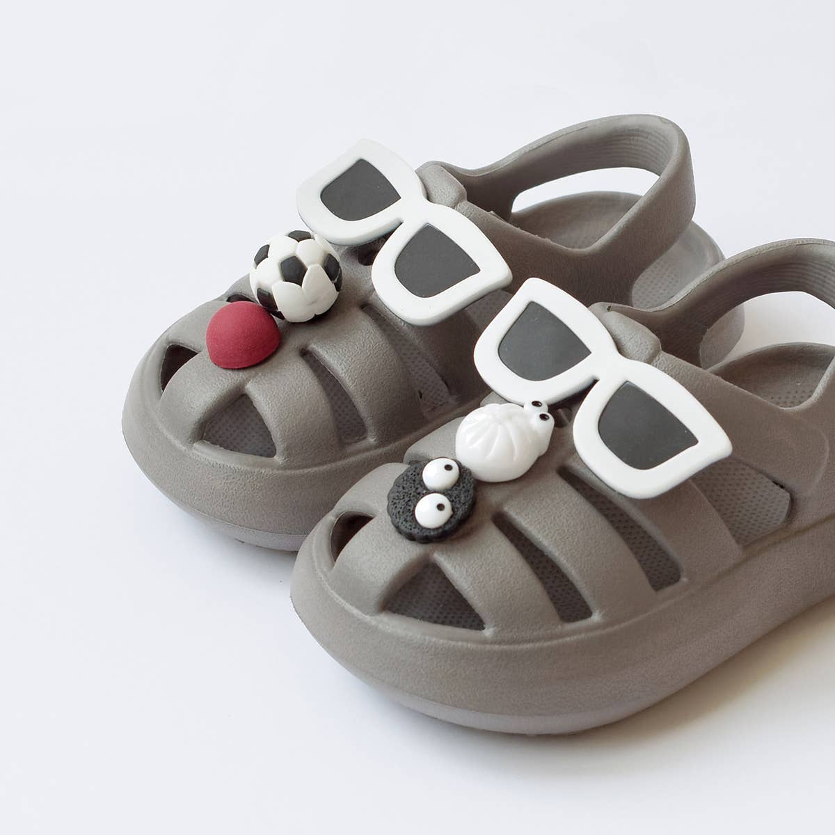 BOXBO - Wholesale Sandals - Kids - Water Sandals Gray with Built-in Mini Toys 2