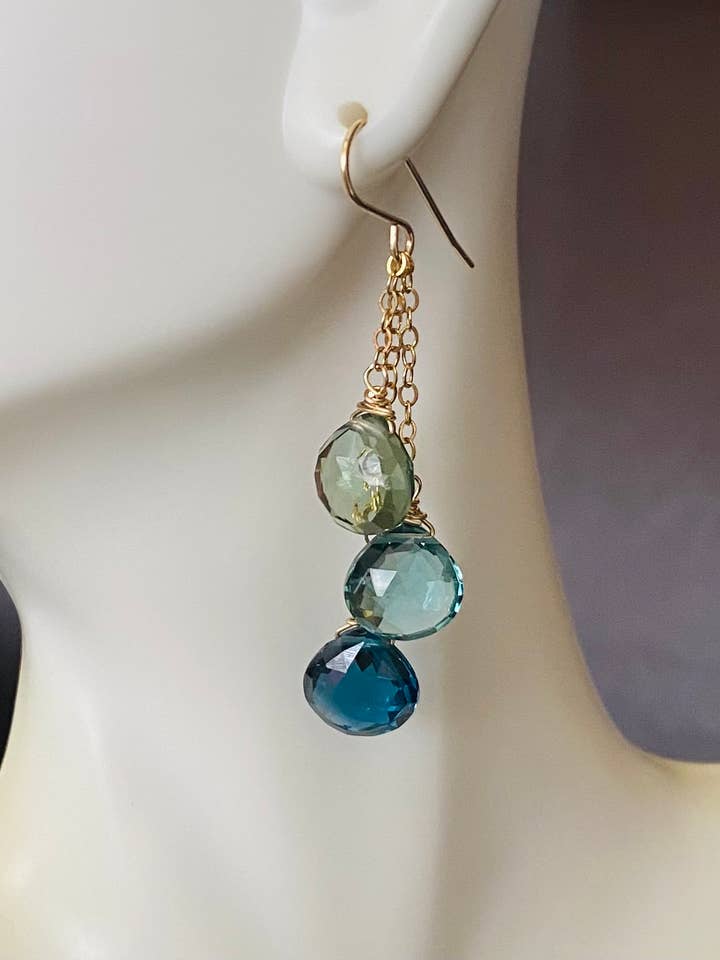 Pendientes dorados con forma de gota para venta al por mayor de Judy Brandon Jewelry