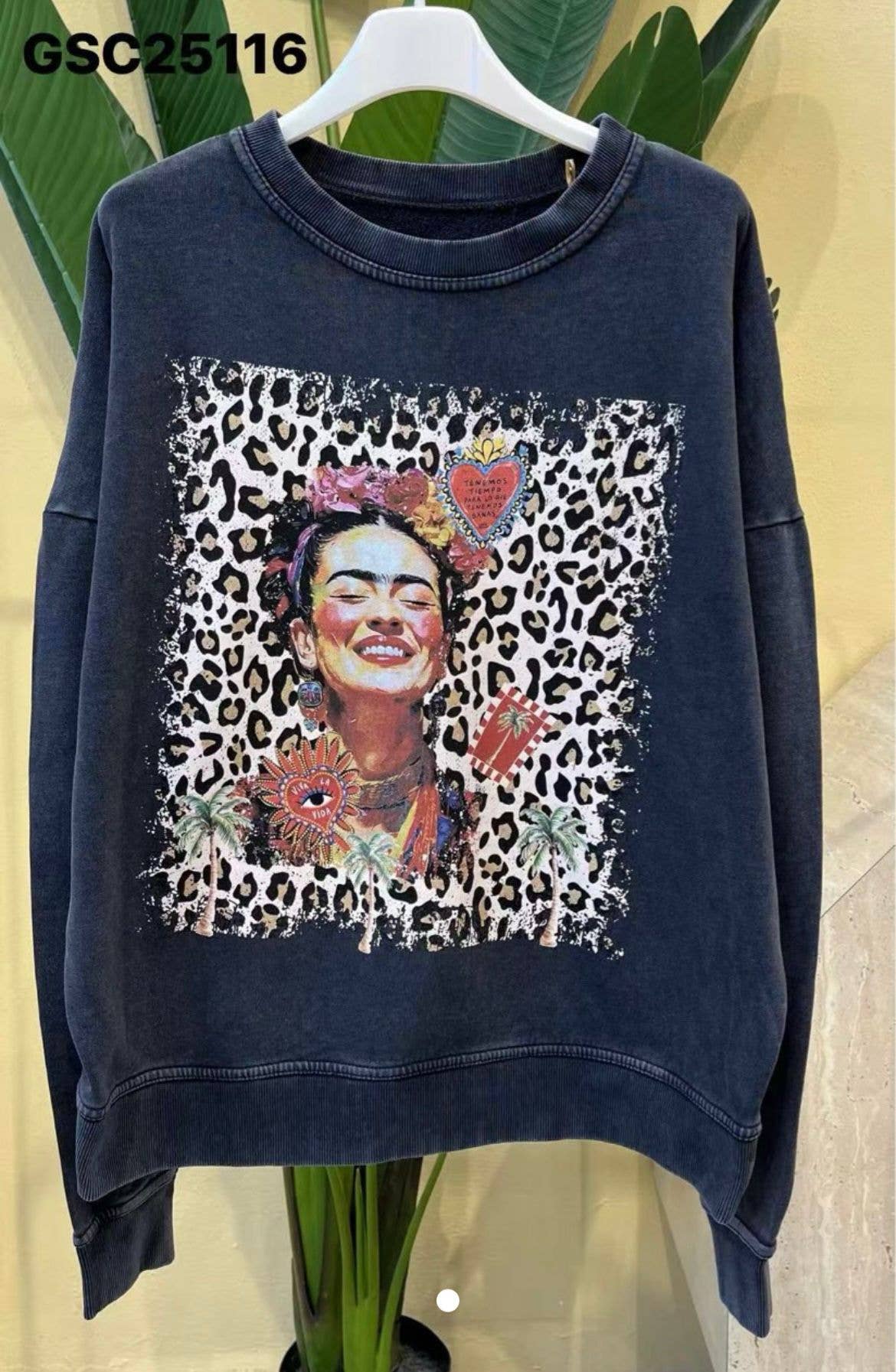 SWEET MAGIC MODA Y COMPLEMENTOS - Wholesale Graphic Sweatshirt - Women's - BASIC SWEATSHIRTS WITH COTTON PRINTS