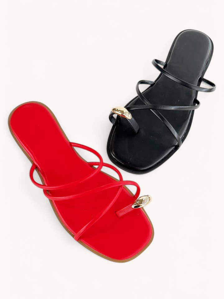 CCOCCI - Wholesale Sandals - Women's - DEAL-33 GOLDEN TOE RING CRISS CROSS STRAPPY SANDAL