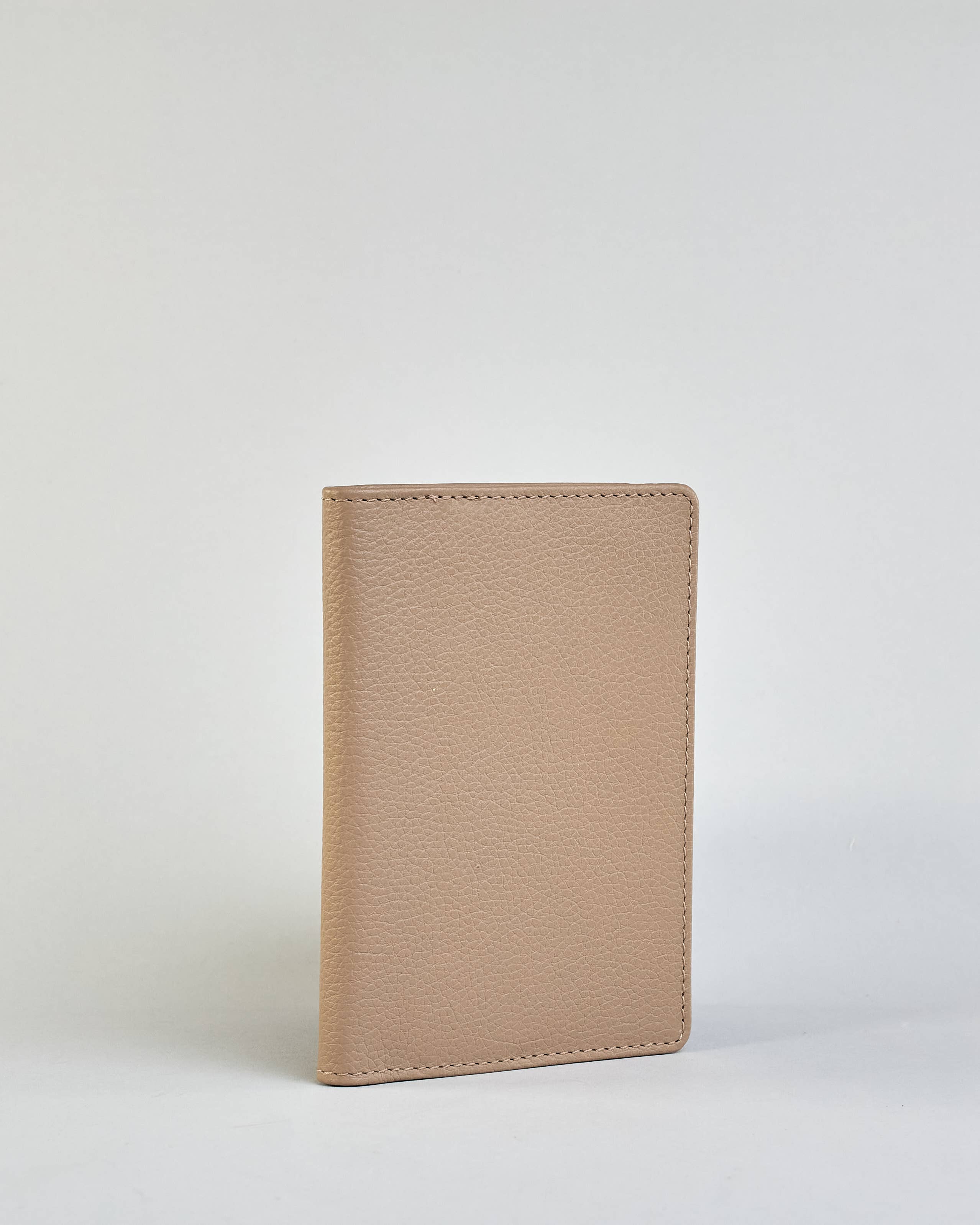 Herzilein-Wien GmbH - Wholesale Passport Case - Women's - Passhülle Leder 18