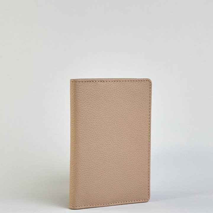 Herzilein-Wien GmbH - Wholesale Passport Case - Women's - Passhülle Leder 18