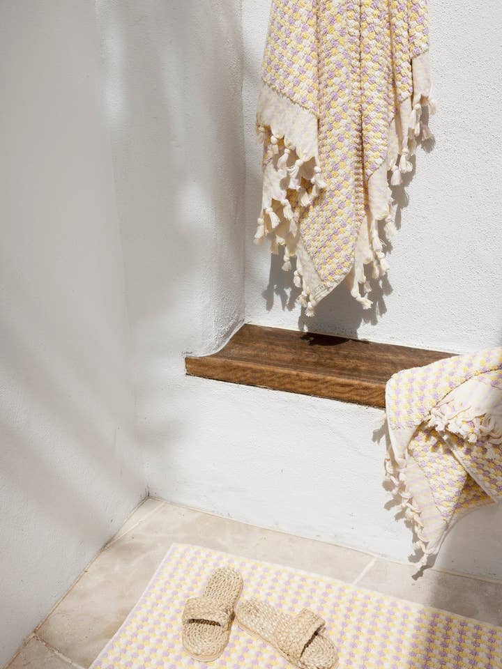 FULL BLOOM BATH MAT for wholesale by Nazire