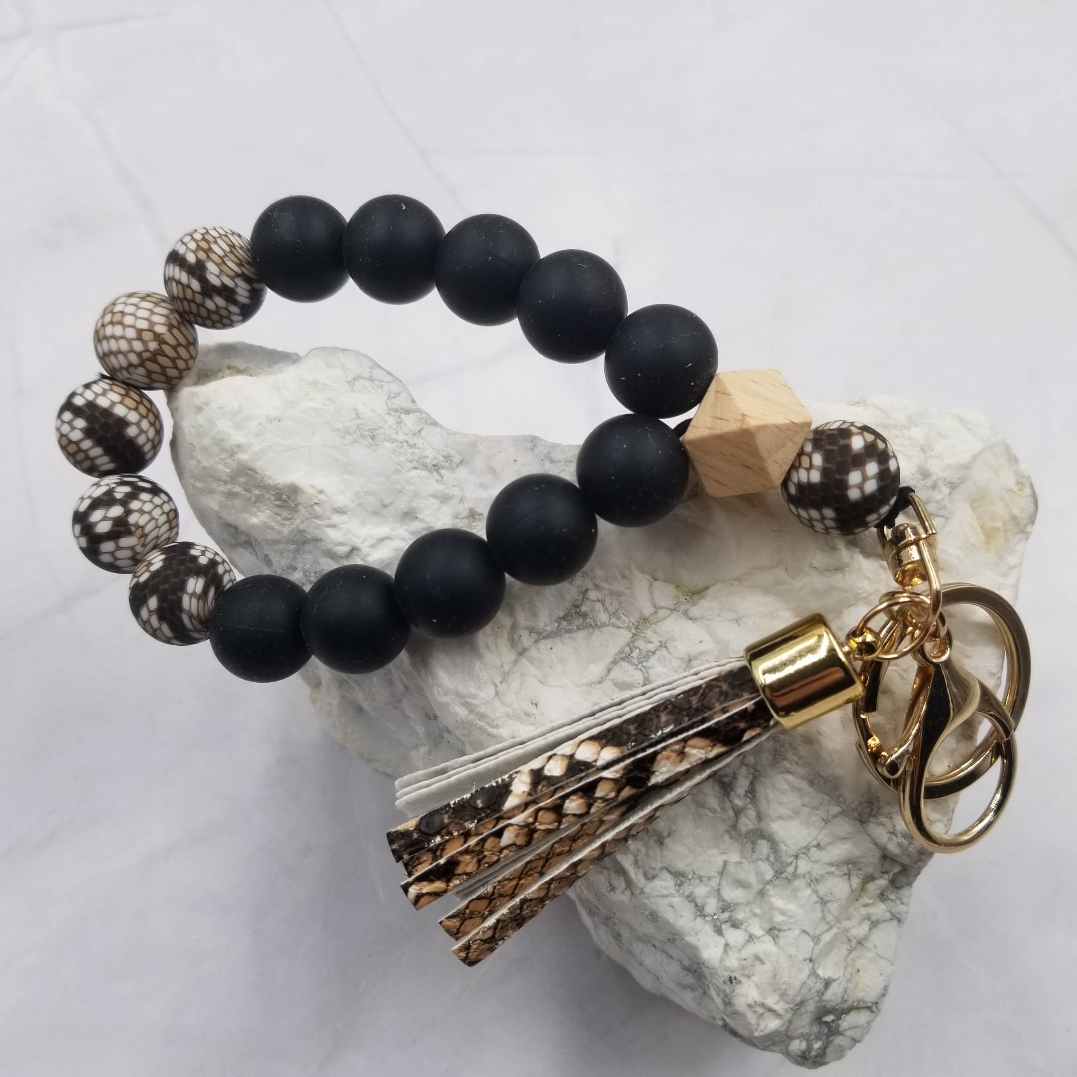 The Pretty Jewellery – wholesale Nyckelringsarmband – Silikon armband nyckelring Leopard pärla armband1