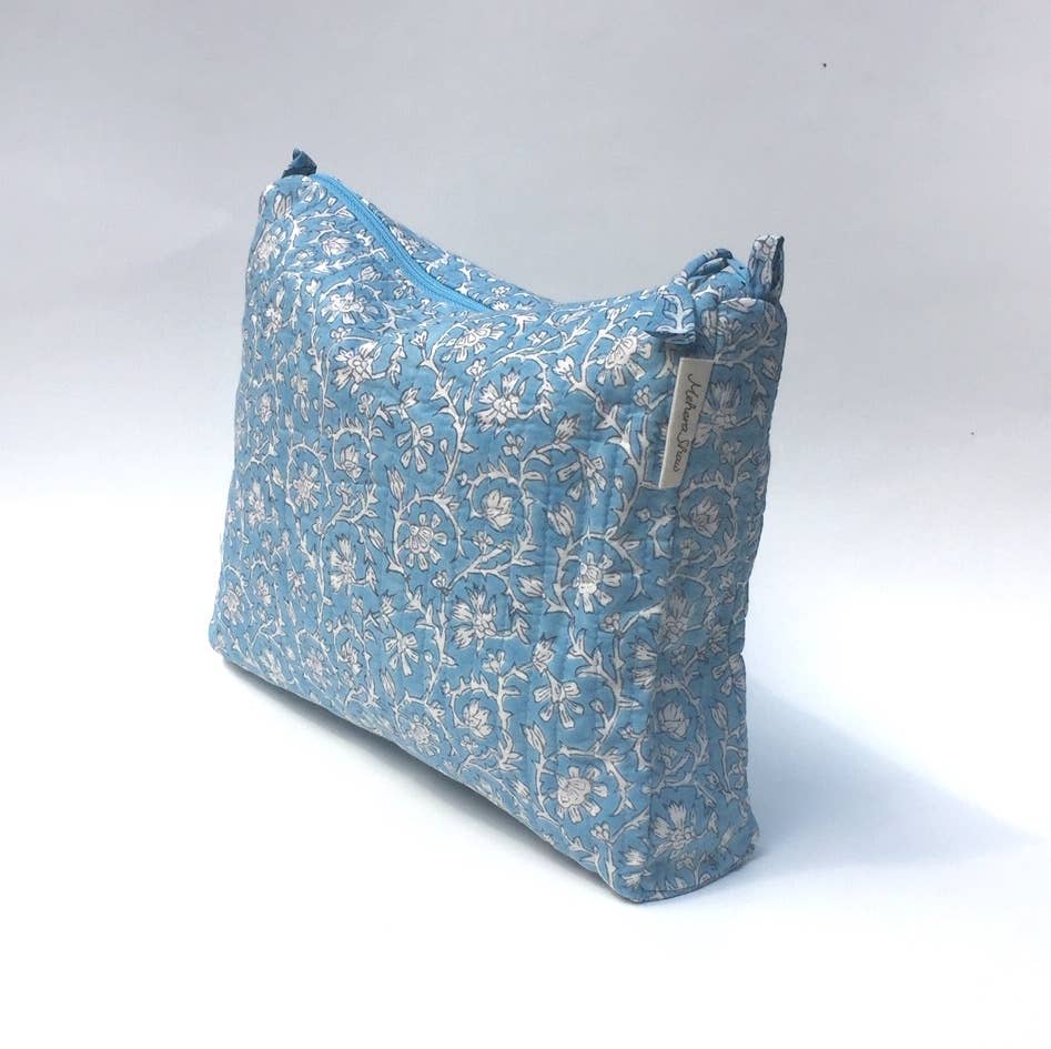 Mehera Shaw – wholesale Make-up/cosmetic bag – Cosmetics Bag - Compact - Quilted Hand Block Print Cotton8