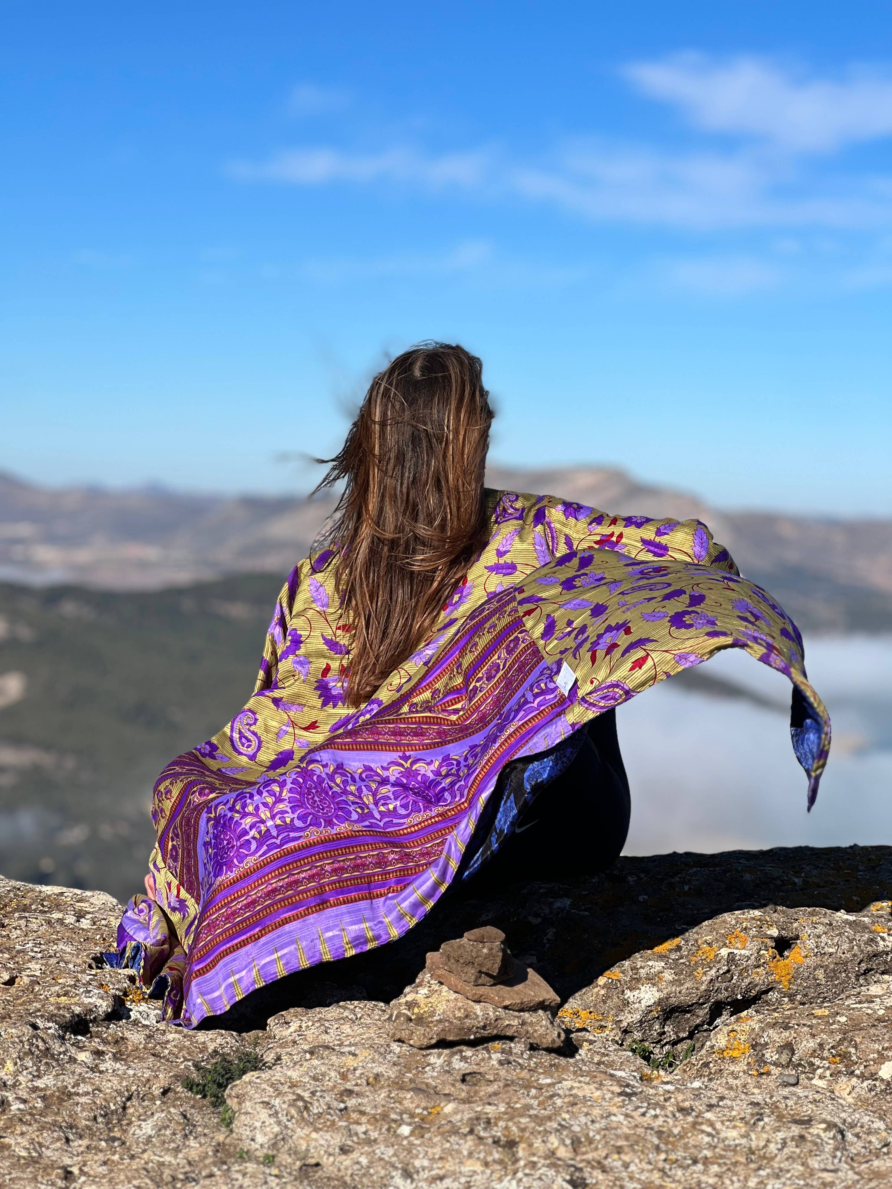 Kinomy – Engroshandel Kimono - Dame – Kinomy XL vendbare lange kimonos i silke til kvinder, pakke med 109