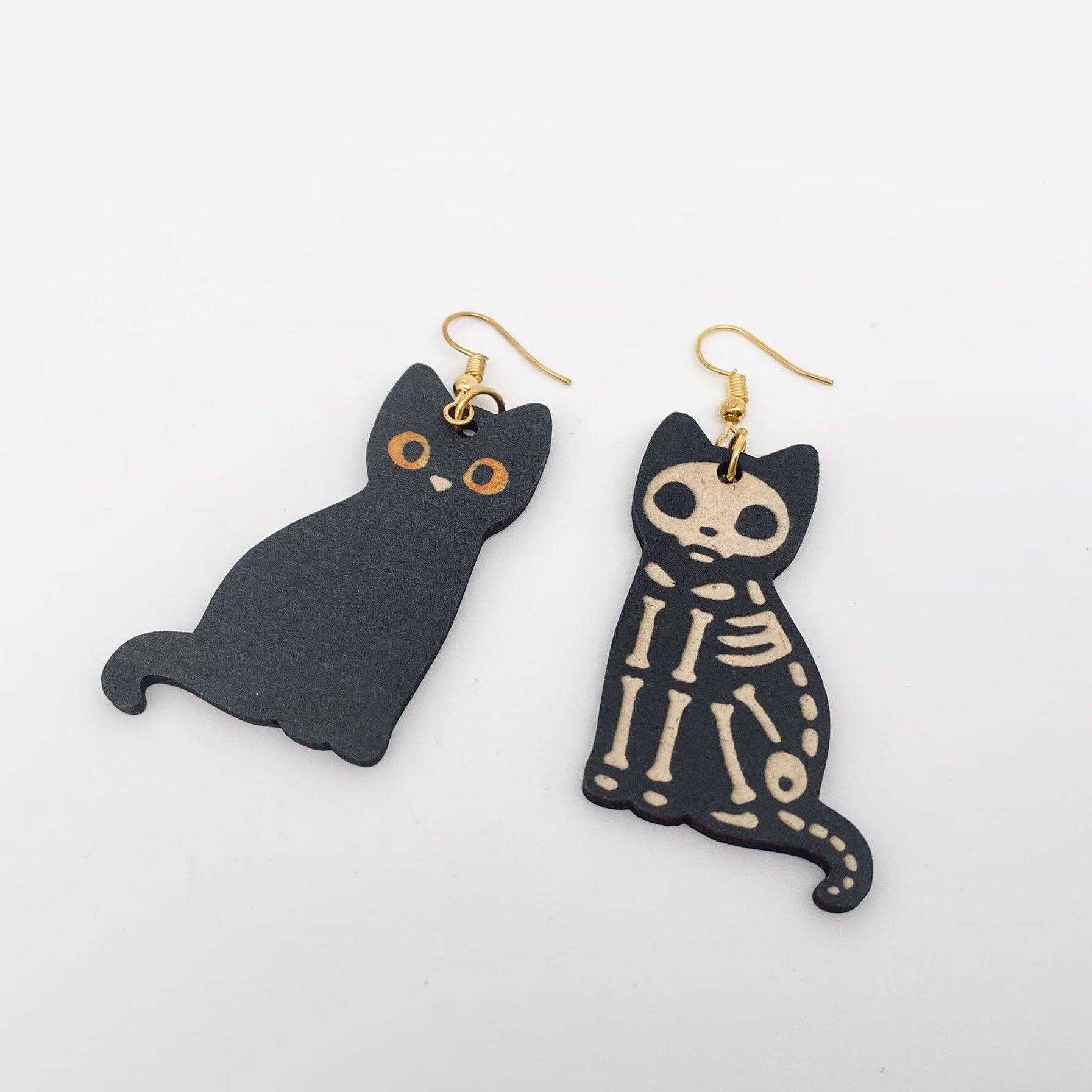 Mio Queena - Wholesale Dangle Earrings - Halloween Double-sided Black Cat Skull Cat Wooden Earrings1