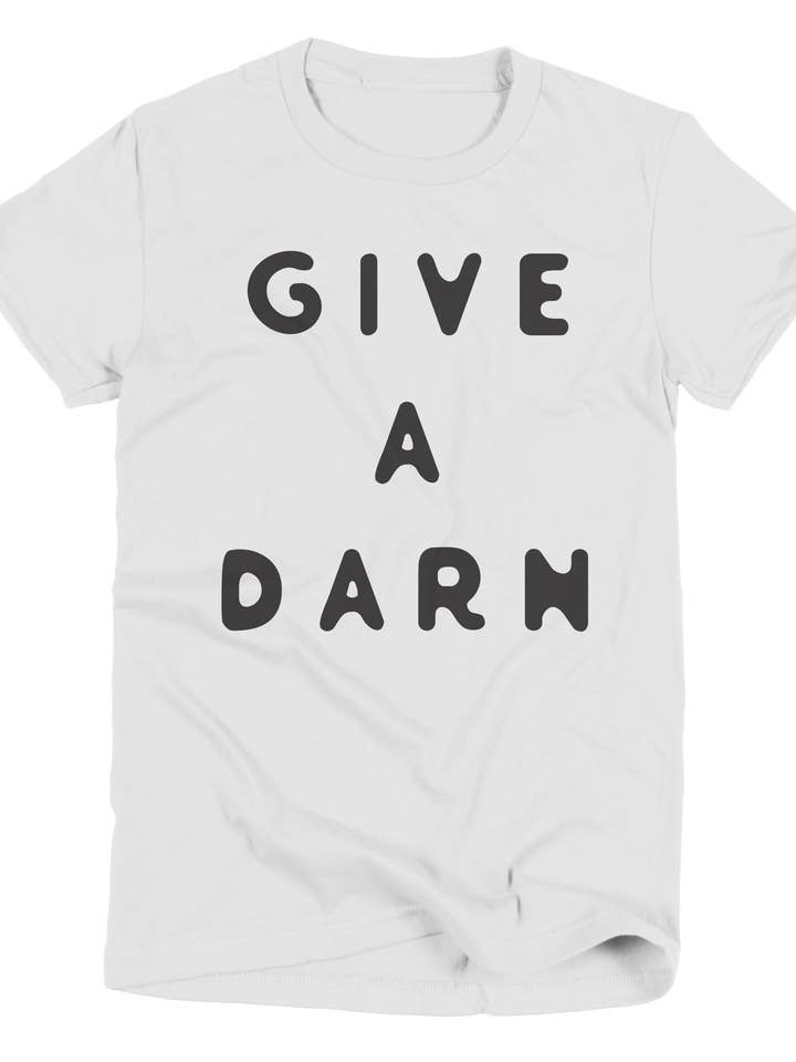 Give a Darn | Camiseta masculina sulista | Ruby's Rubbish® por atacado de Ruby’s Rubbish
