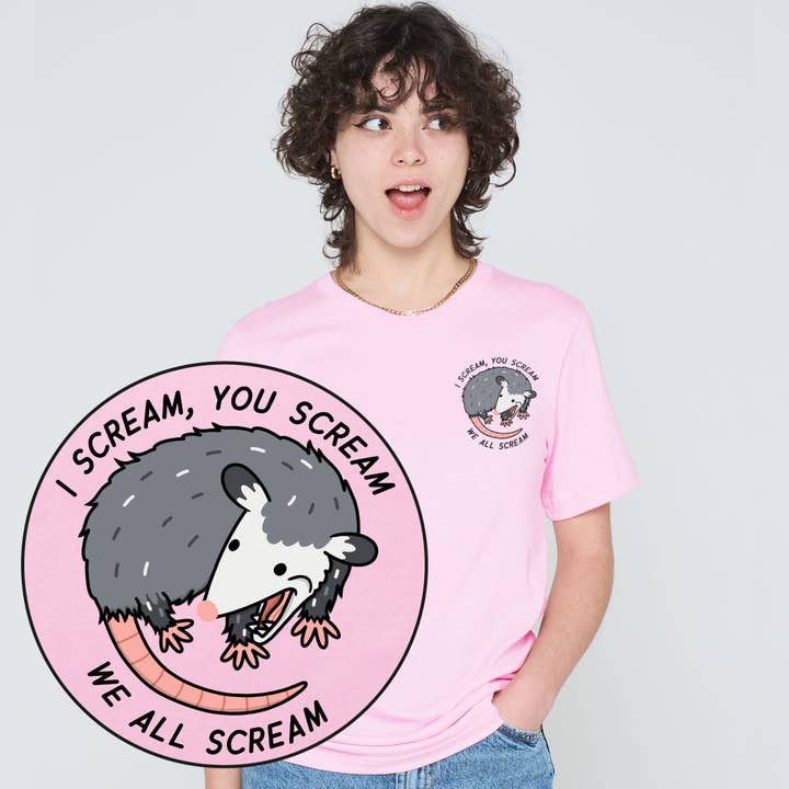 T-shirt We All Scream Possum (unisexe) pour la vente par SassySpud