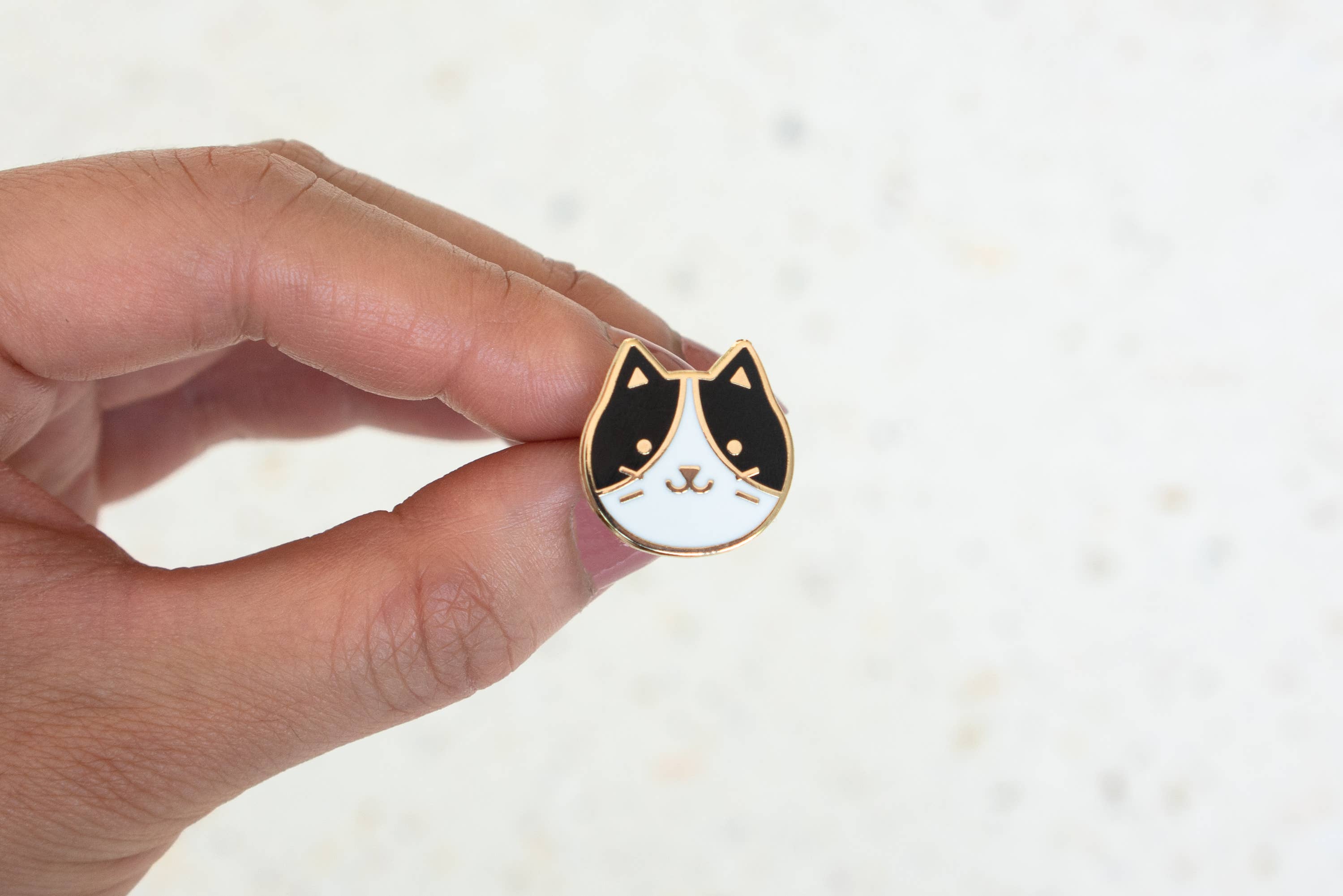 Everyday Olive - Wholesale Lapel Pin/Button - Kitty Pin10