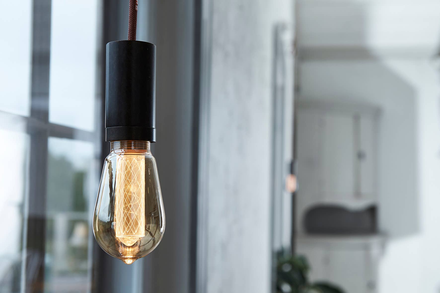 NUD Collection - Wholesale Accent/Desk Lamp - Light Bulb LED Circus3