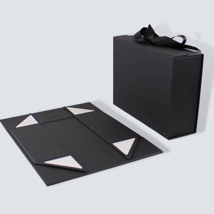 Silver Birch - Wholesale Gift box - Gift Boxes | Collapsible Rigid | Bow Closure | Magnetic S11