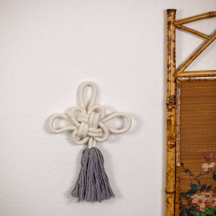 Freeleaf - Wholesale Decorative Tassel/Wall Drop - The Unity Knot4