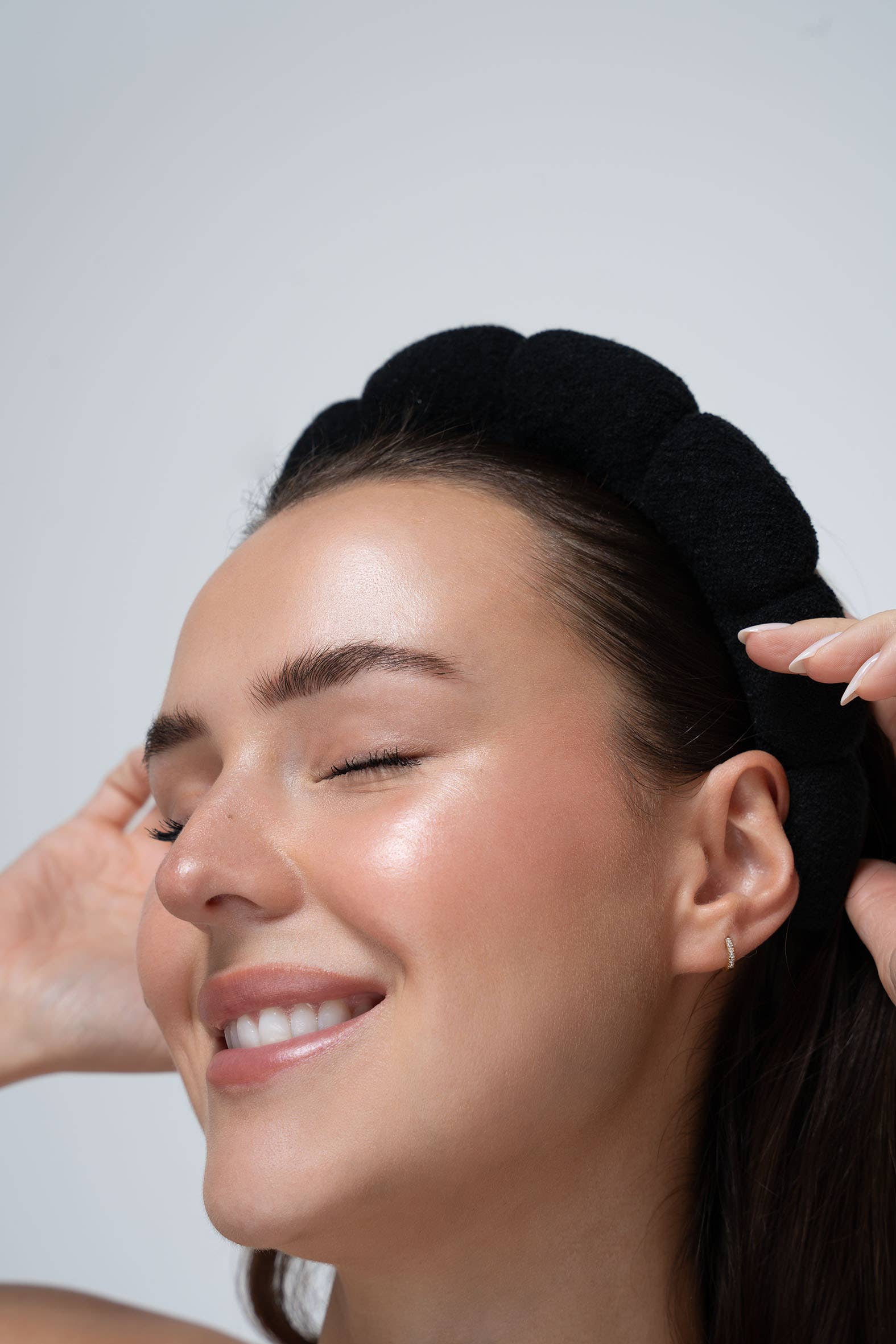 Soinvogue - Wholesale Spa Headband - Brushworks Black Cloud Headband4