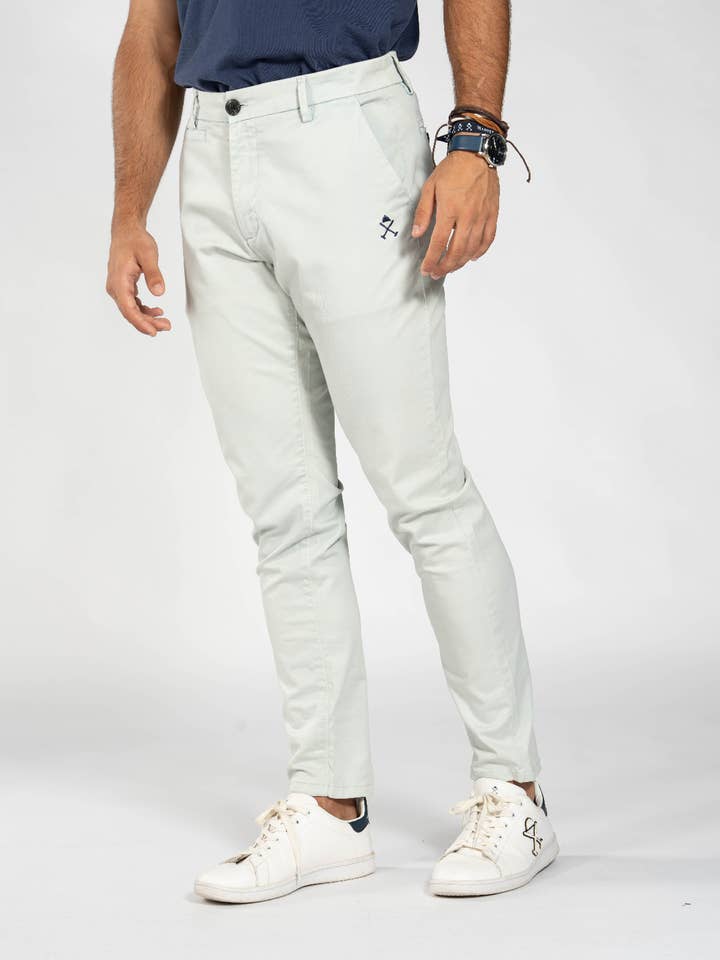 Pantalon chino Icone Colours pour la vente par Harper & Neyer