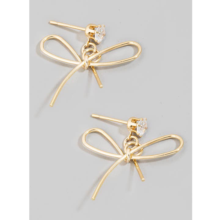 Dünne metallische Schleifenohrringe für den Großhandel von The Looks by Fame Accessories