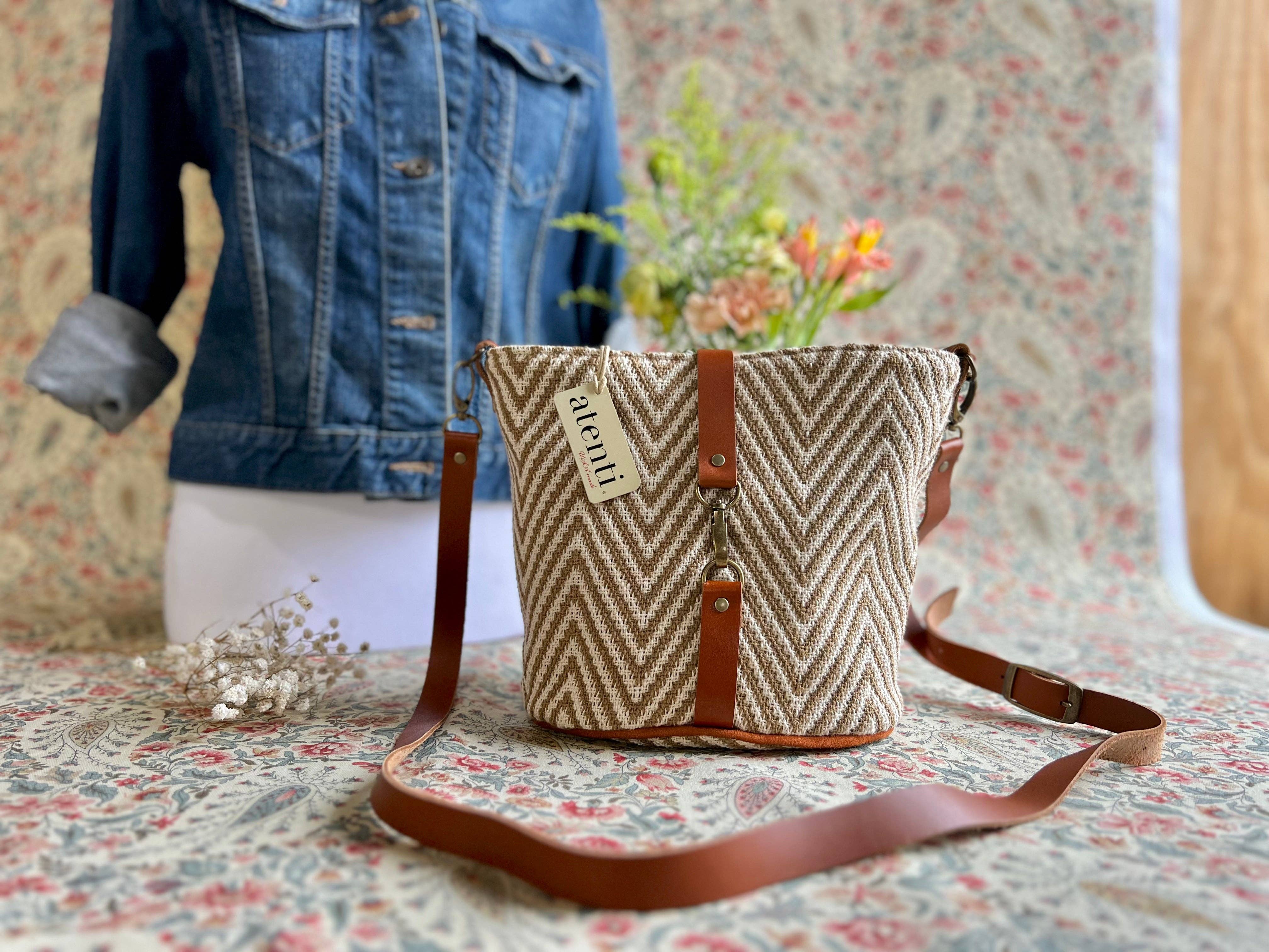 Atenti - Wholesale Crossbody Bag - Women's - Hanna Halle Bucket9