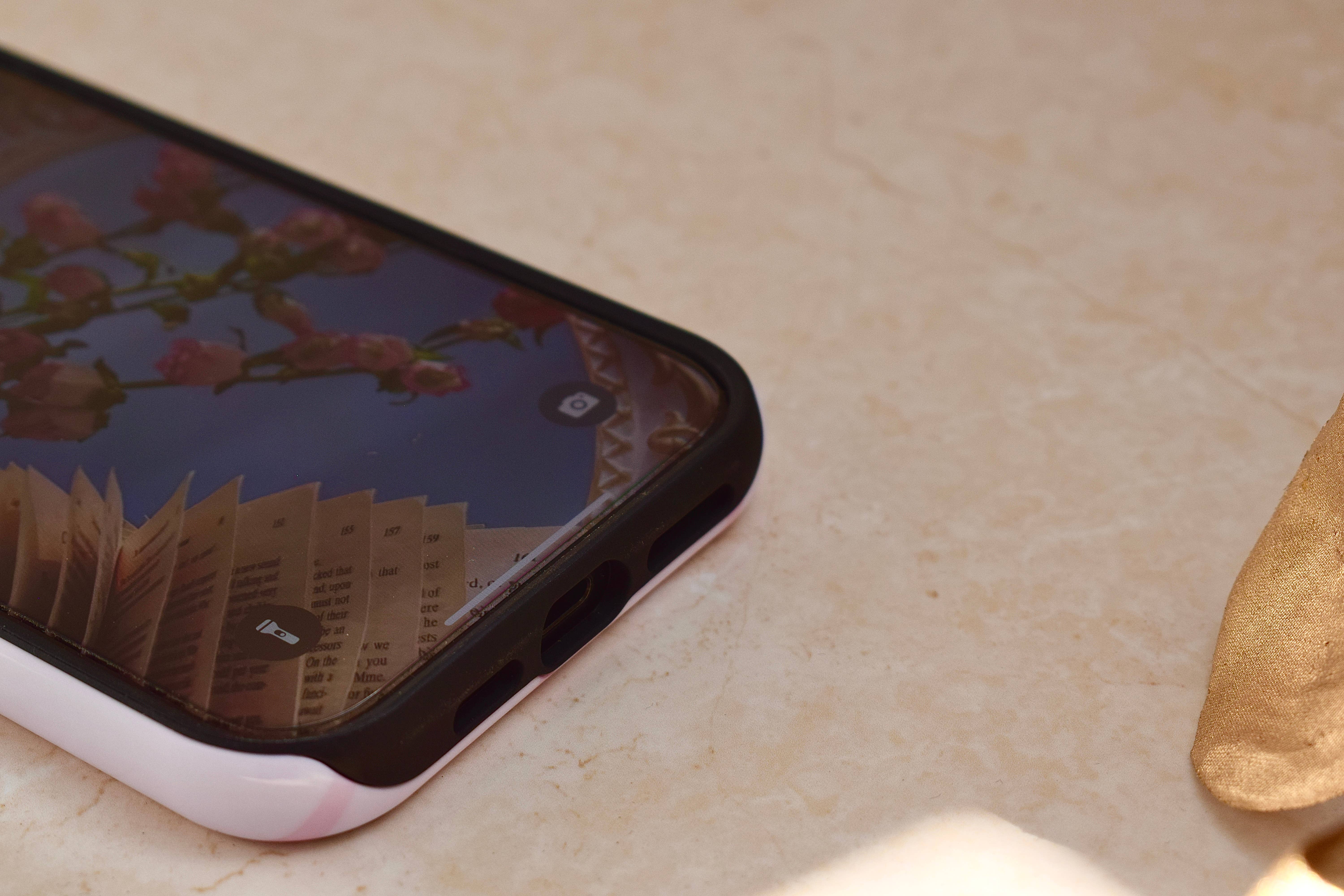 the cute cloud - Vendita all'ingrosso Custodia per cellulare - Donna - Custodia rigida rosa a doppio strato collezione Coquette per iPhone 16 Pro Max8