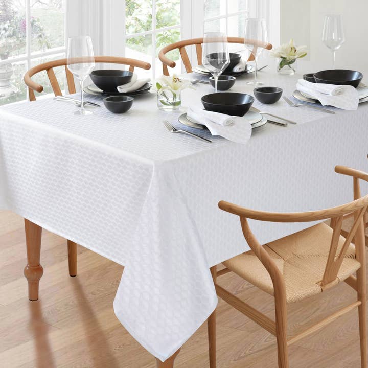 Threadmade Home - Wholesale Tablecloth - Lenox Olivia Tablecloth12