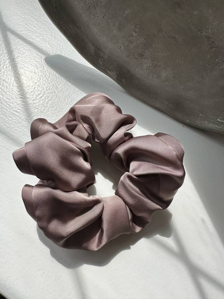 Dusky Lavender Pleated Scrunchie for wholesale by ByAmerjit