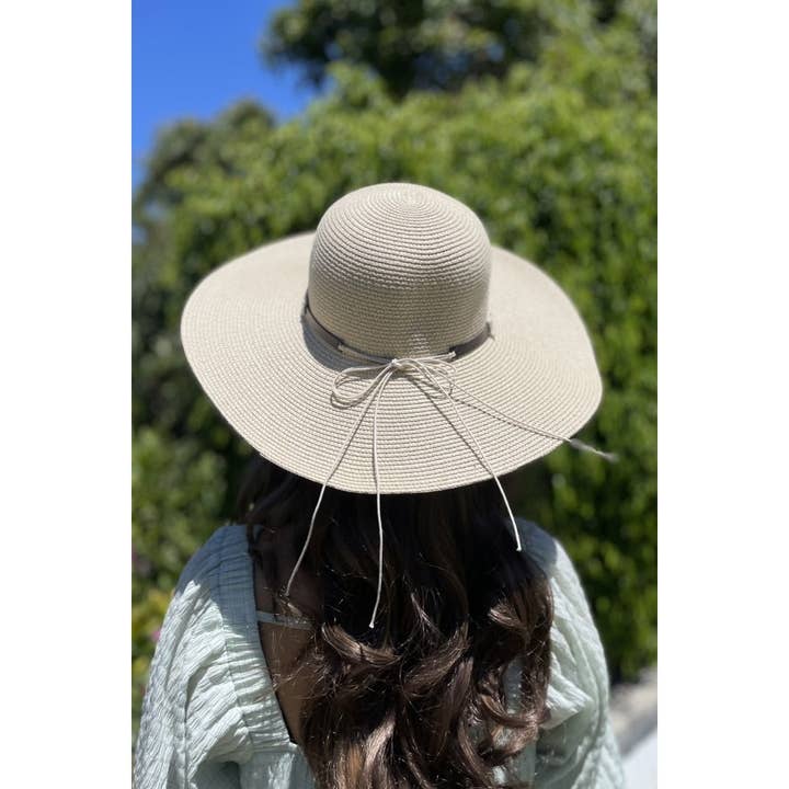 Queens INC - Wholesale Straw Hat - Women's - Floppy Straw Sun Hat WIth Strap