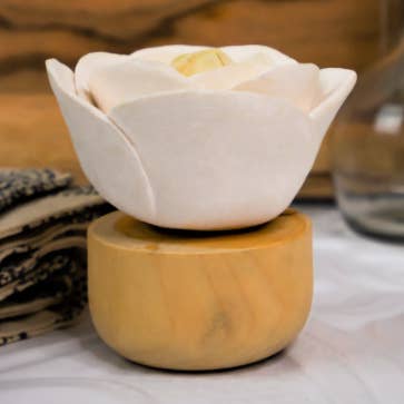 Flower Essential Oil Diffuser for wholesale by Simply Earth