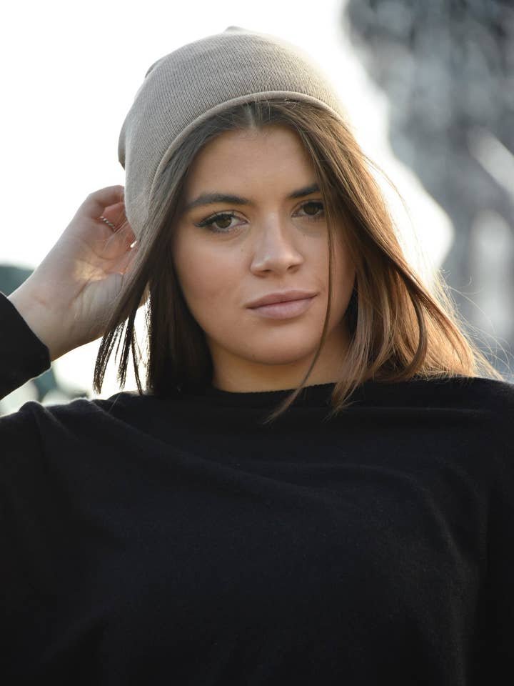 Cashmere mössa kamel för wholesale av PRATI