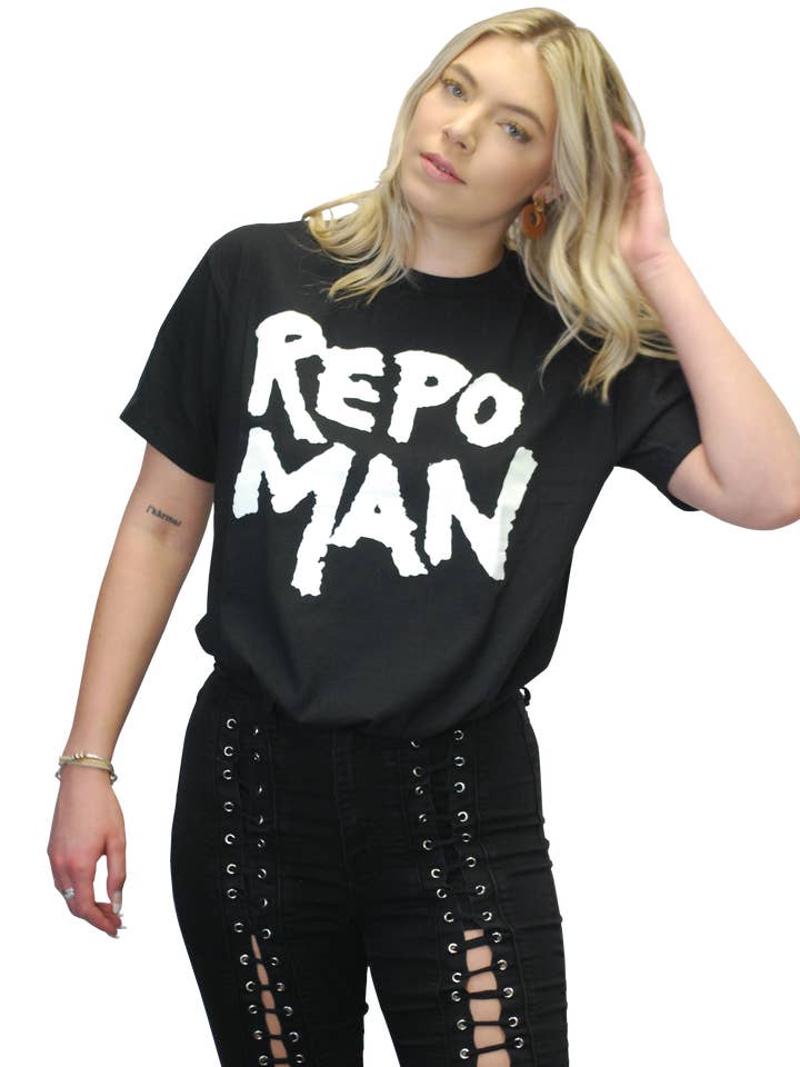 REPO MAN : T-SHIRT NOIR "LOGO" pour la vente par Atom Age Industries