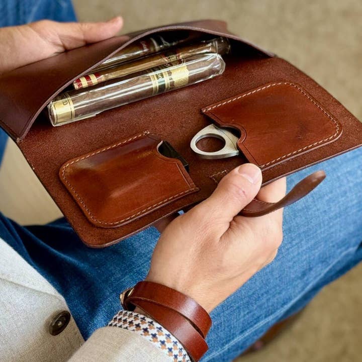 4 Cigars Brown Hand-Dyed Leather Cigar Case for wholesale by A. M. Aiken