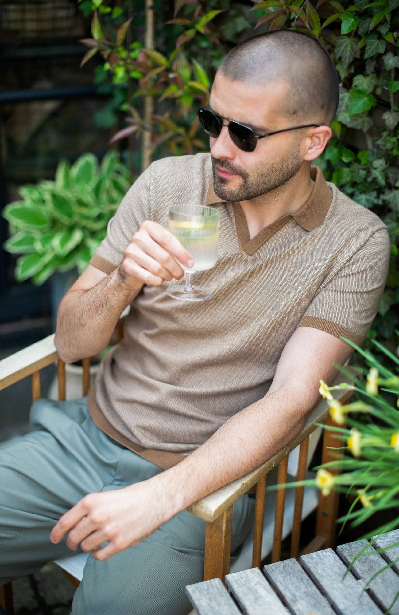 Paul James Knitwear - Wholesale Polo - Men's - Mens Lightweight Cotton Honeycomb Buttonless Polo Shirt1