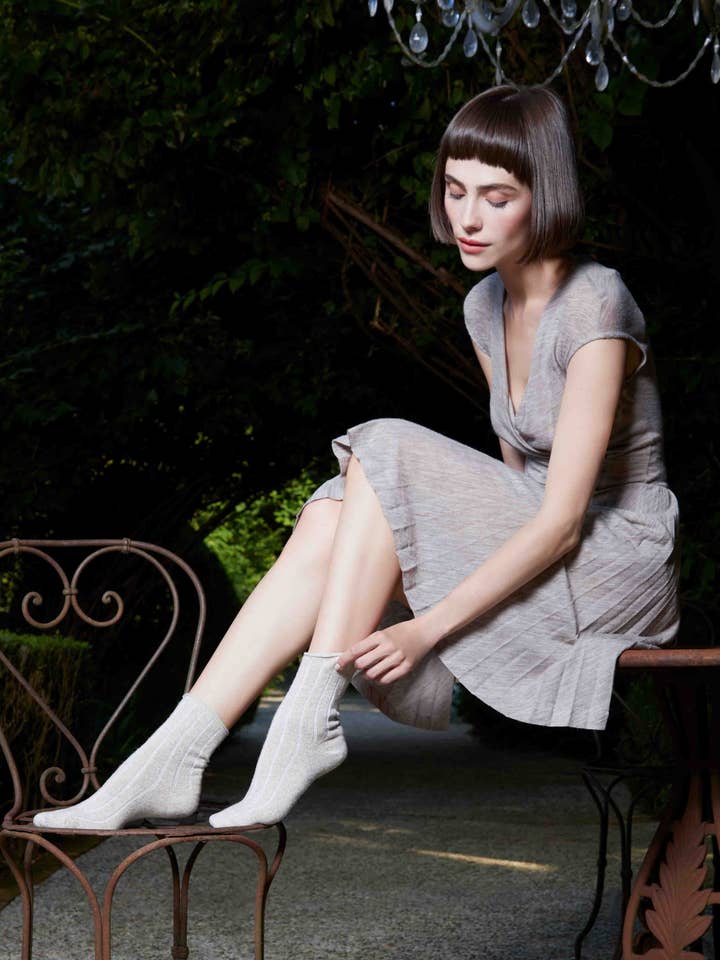 Kaschmir-Socken für Damen – warme, weiche Strümpfe für den Großhandel von Cette