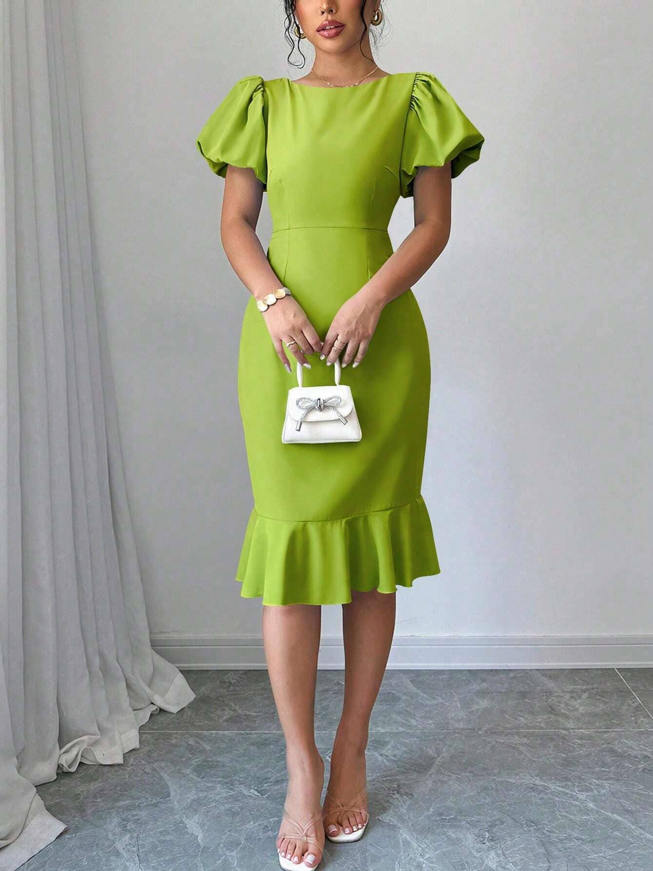 UNISHE - Vendita all'ingrosso Vestito - Donna - Abito a sirena con maniche a lanterna sexy e volant GSS1304