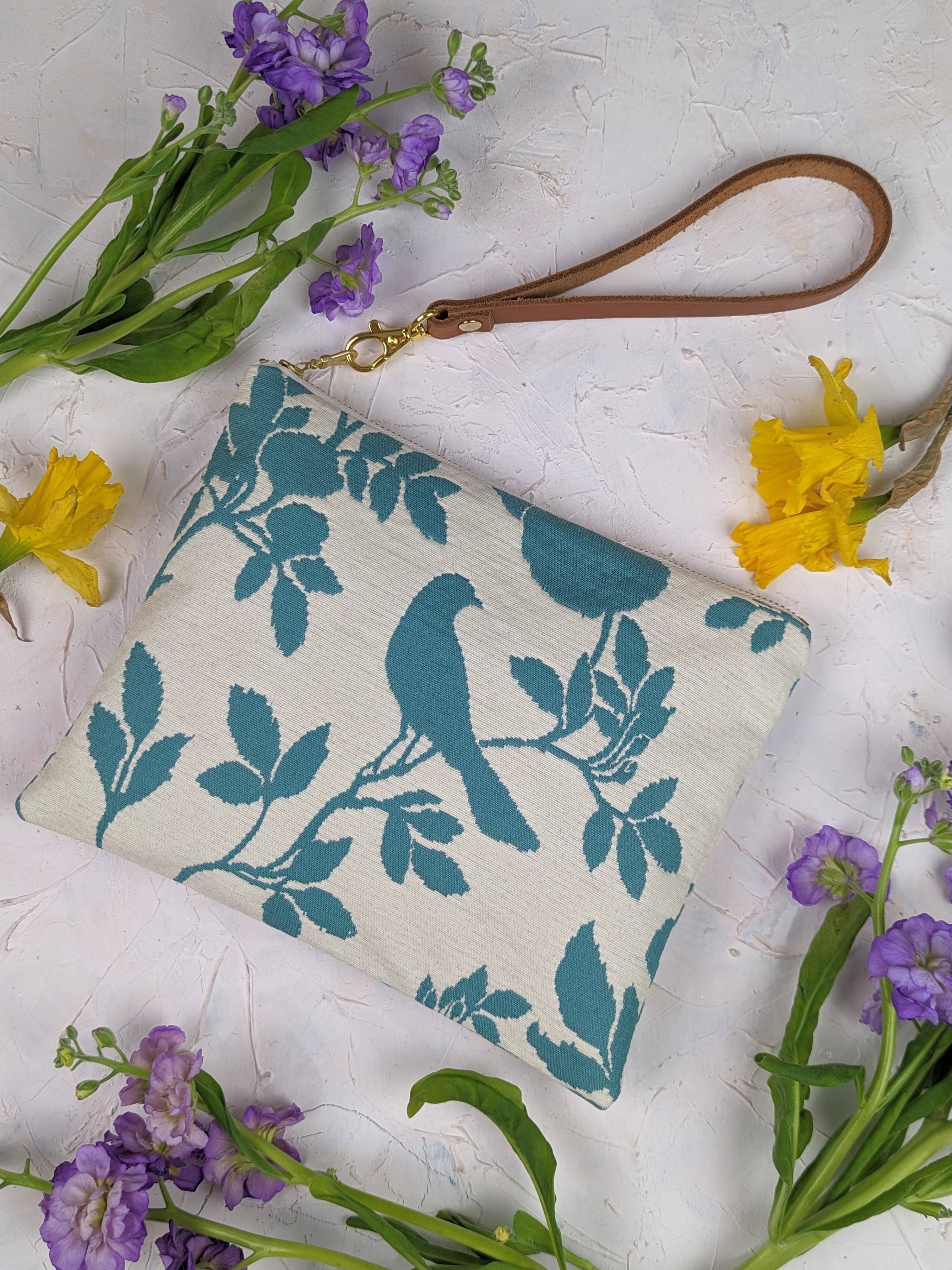 Ash & Rose - Wholesale Clutch Bag - Women's - Bird Silhouette Wristlet Purse Leather Strap Printed Clutch1