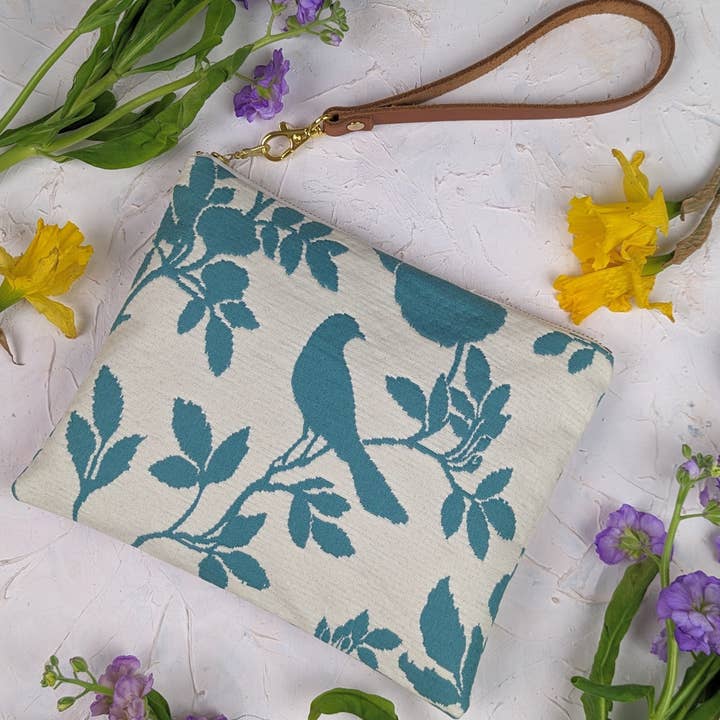 Ash & Rose - Wholesale Clutch Bag - Women's - Bird Silhouette Wristlet Purse Leather Strap Printed Clutch1