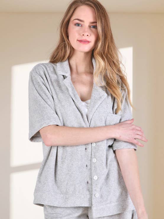 TOALLA DE FELPA SUAVE CON BOTONES EN LA PARTE SUPERIOR para venta al por mayor de Peace Love Line