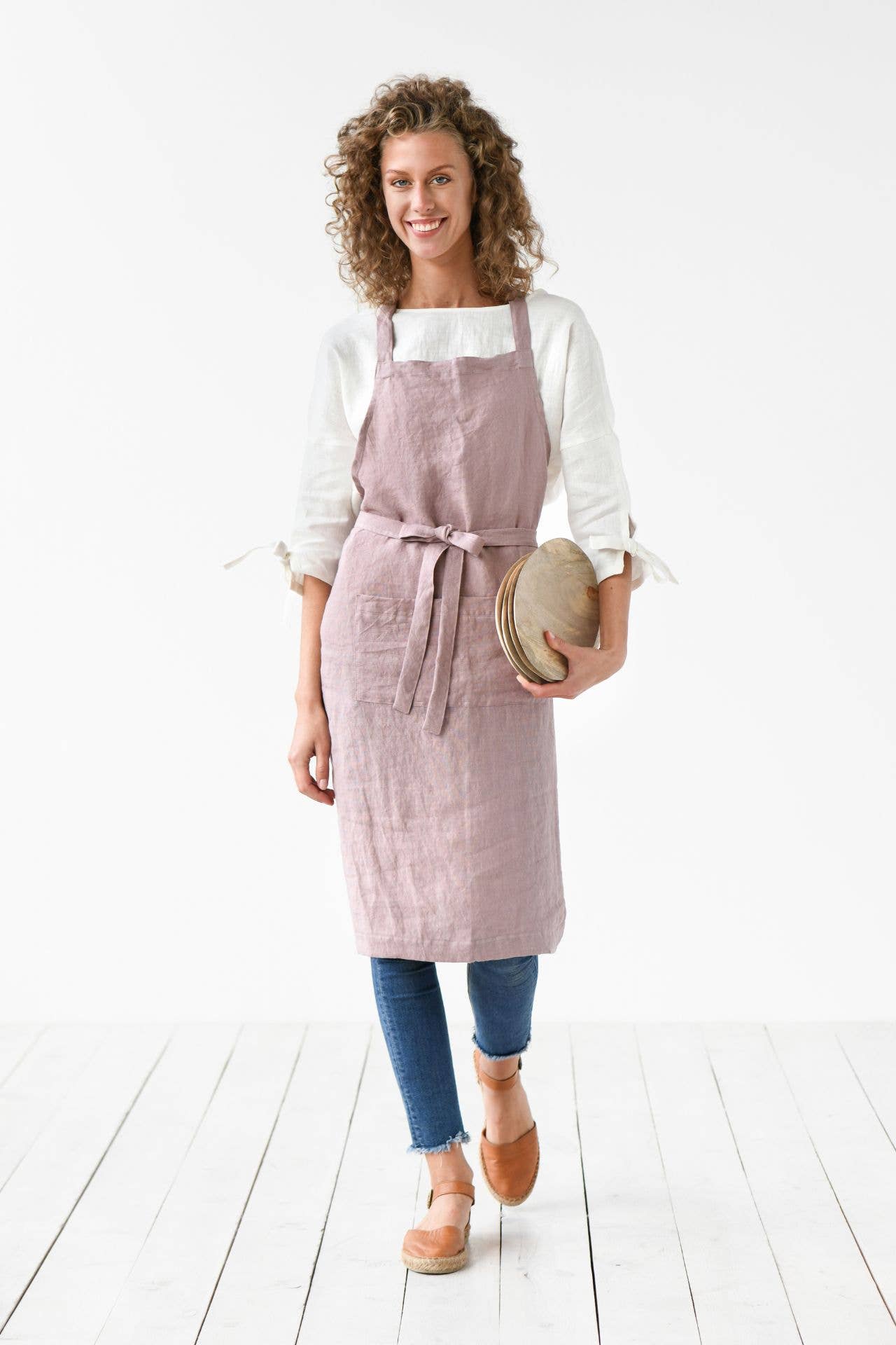 MagicLinen (We handle U.S. import procedures for you) – wholesale Apron – Linen womens bib apron with pockets one size in Woodrose0