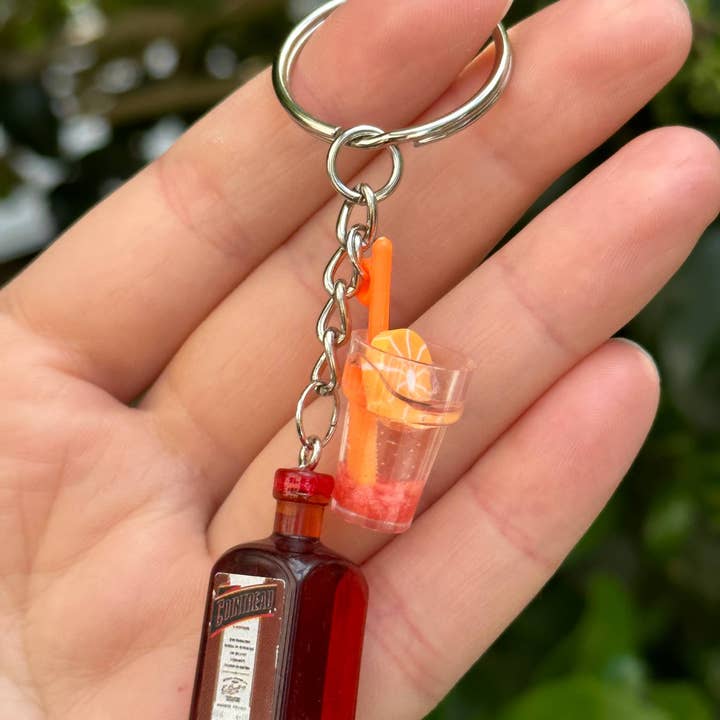 Arcfo Jewelry - Wholesale Keychain - Unisex - Mini Cointreau bottle Keychain with drink cup charms4