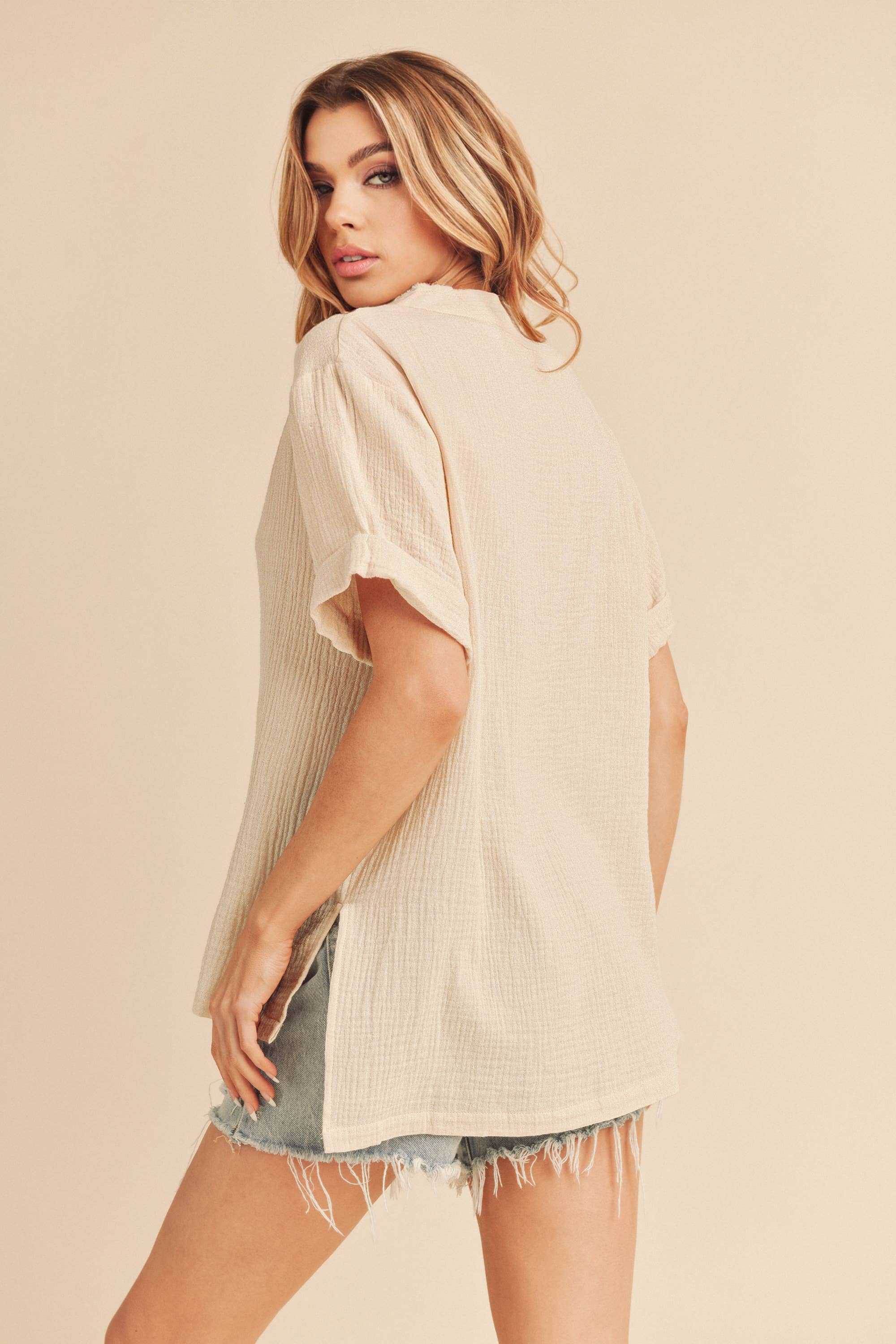 AEMI + CO - Wholesale Blouse - Women's - 8167BK Trudie Top29