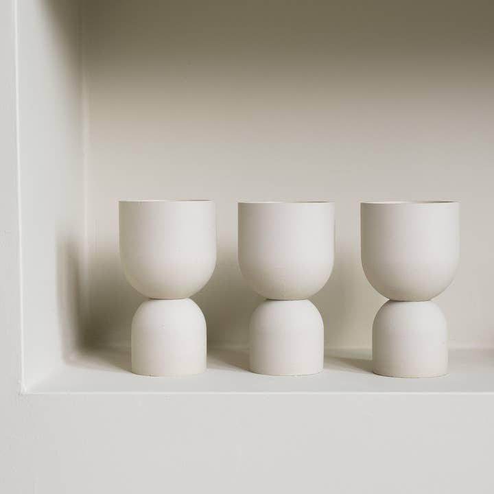 Handcrafted Coppa concrete candle | buttercream for wholesale by ZOA concept