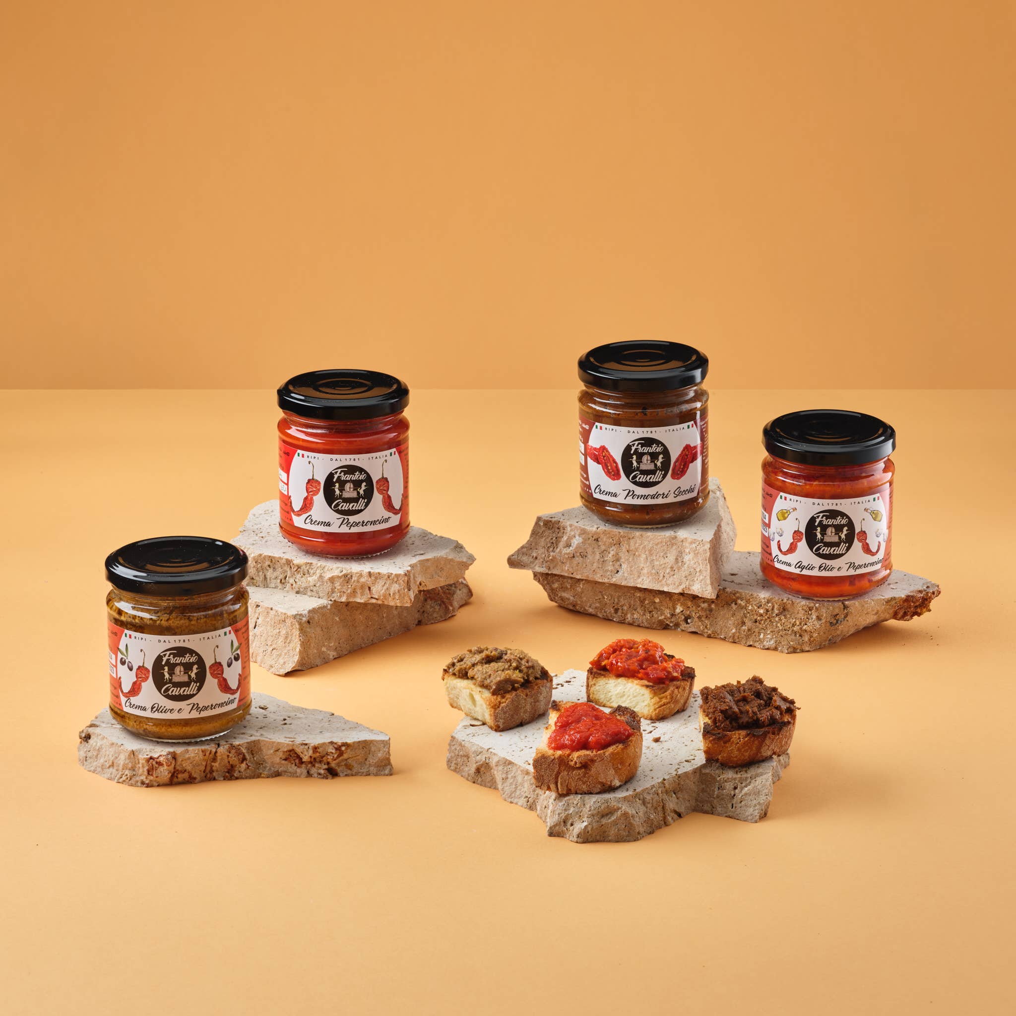 Frantoio Cavalli - Wholesale Hot Sauce - Olio di Aglio e Peperoncini Nereidi1