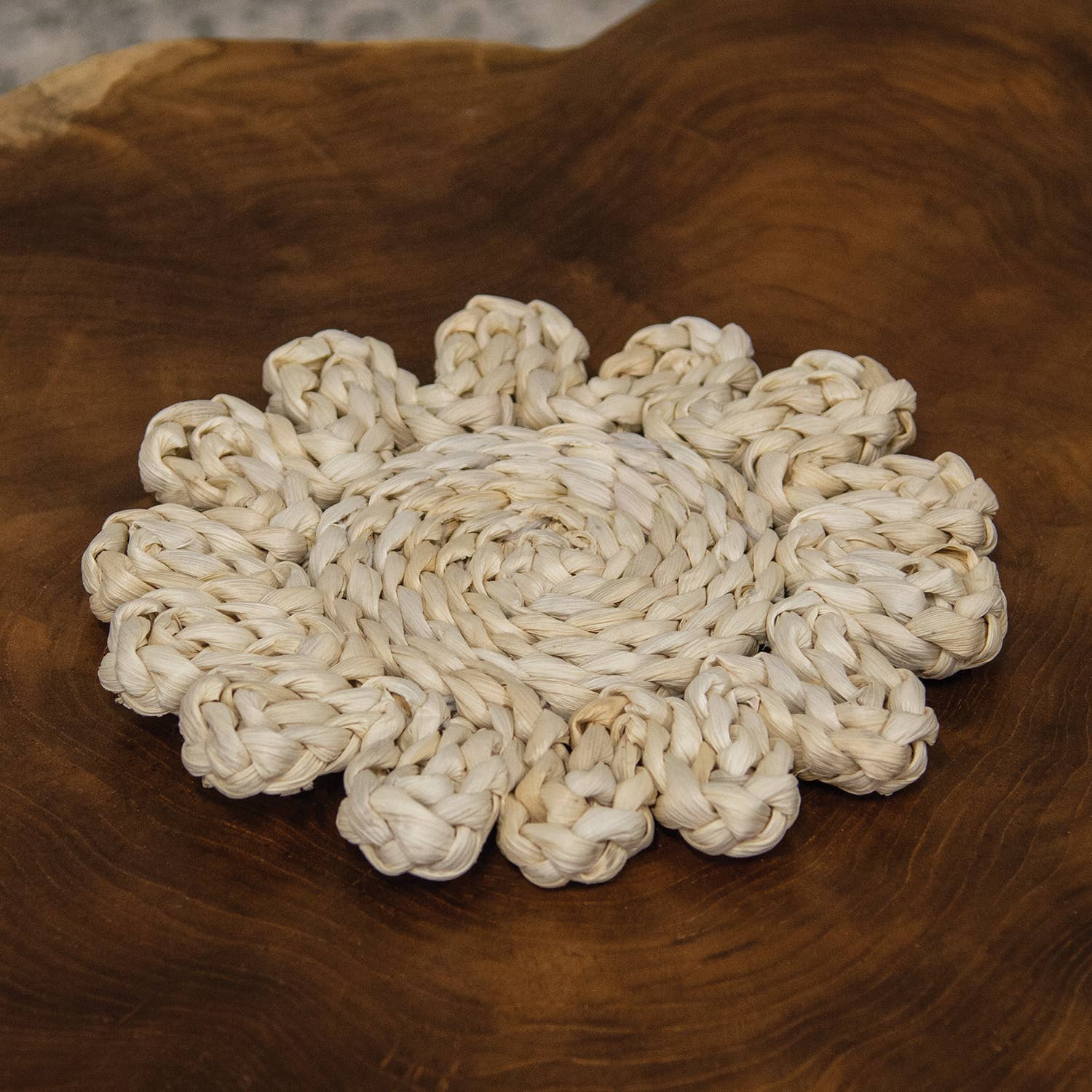 Col House Designs - Vente Bougeoirs - Napperon en forme de fleur en feuilles de maïs, taille moyenne1