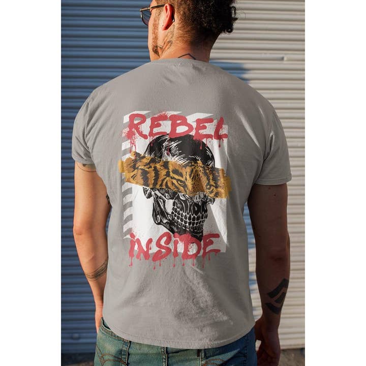 T-SHIRT À MOTIFS REBEL INSIDE POUR HOMME pour la vente par HUENIQ