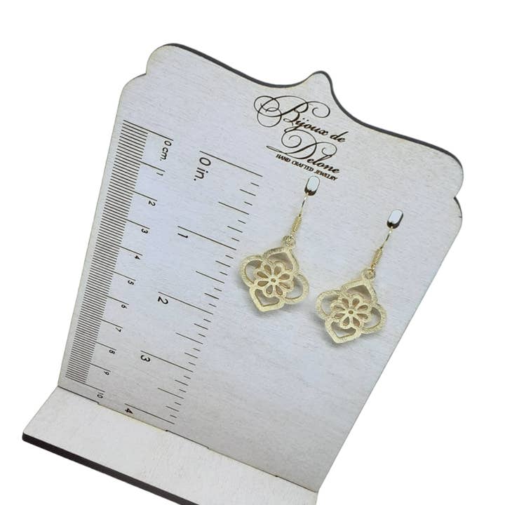 Goldene Blumen für den Großhandel von Bijoux de Delone, LLC