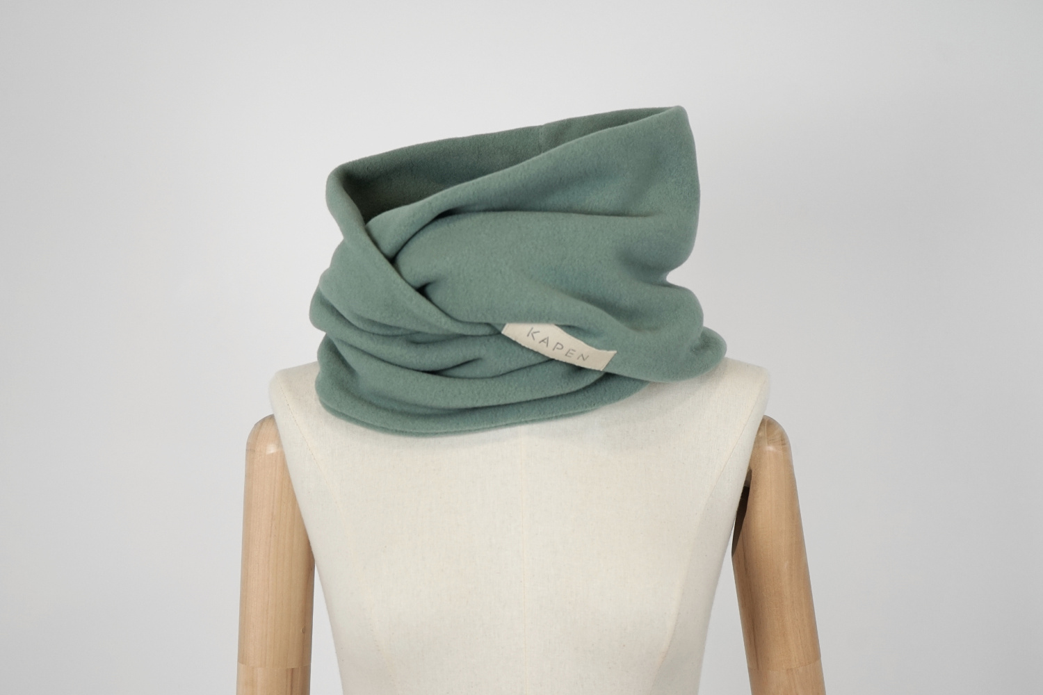 K A P E N - Wholesale Scarf - Women's - Mara Polar3