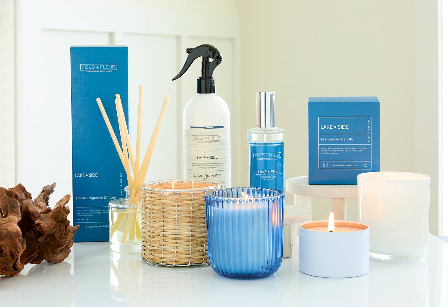 Hillhouse Naturals/Field+Fleur - Vendita all'ingrosso Candela in vasetto - Candela in vetro colorato Lake Side 1 stoppino 8oz Ctn.64