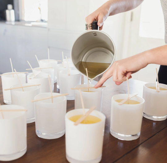 General Wax - Candle Making Supplies - Wholesale Waxbrander - Standard was smeltpot voor kaarsen1