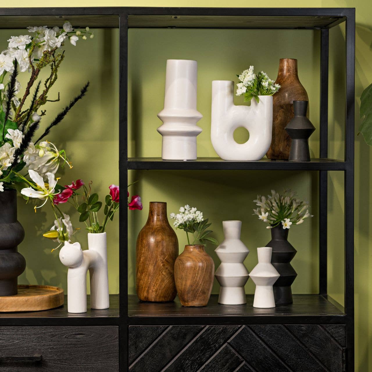 Wurm – wholesale Vas – Vas i keramik svart, vit 2-delad, (B/H/D) 10x20x10cm1